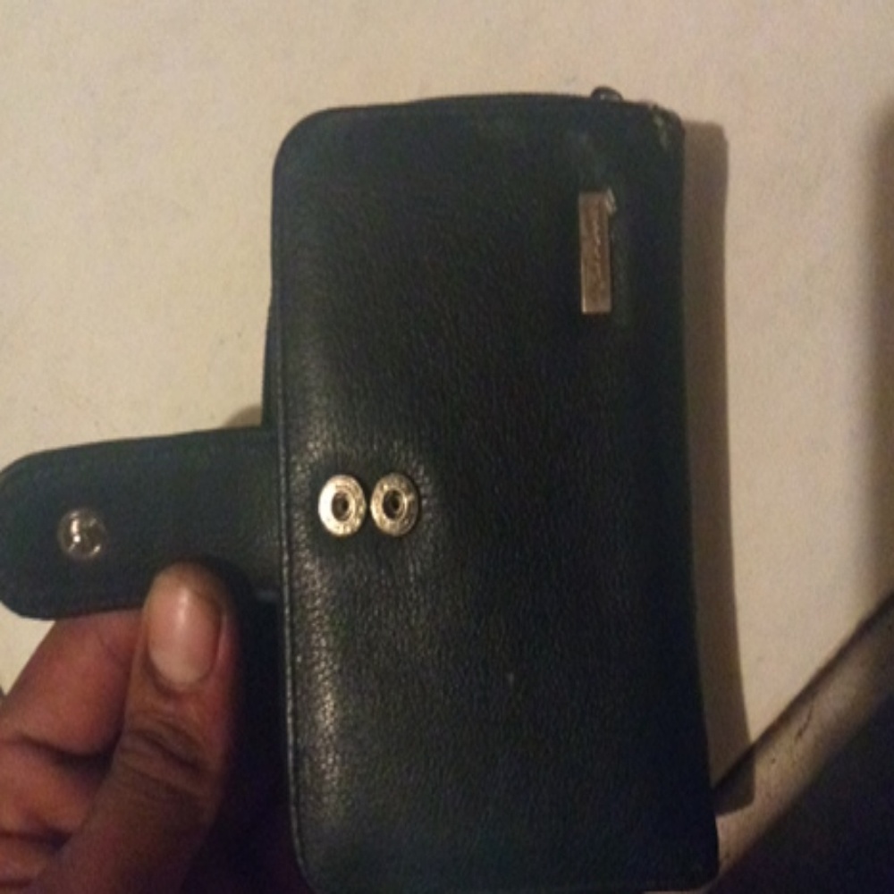 Wallet hush puppies